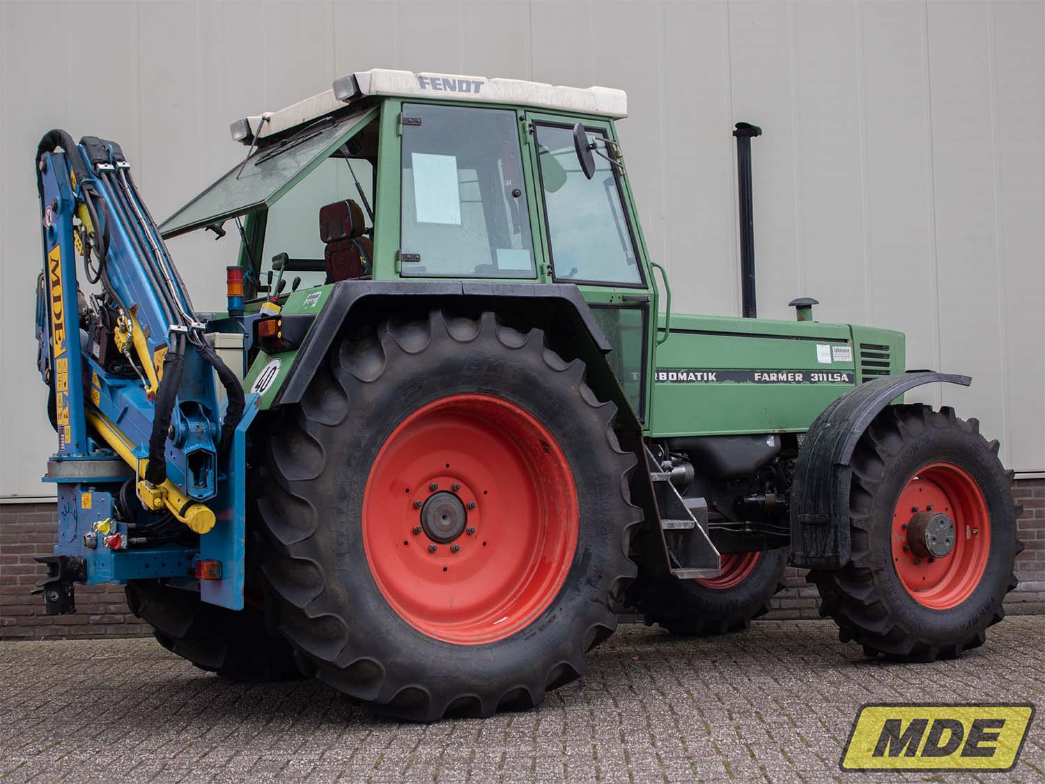 fendt-311-lsa-met-mde-4000e3-kraan-1