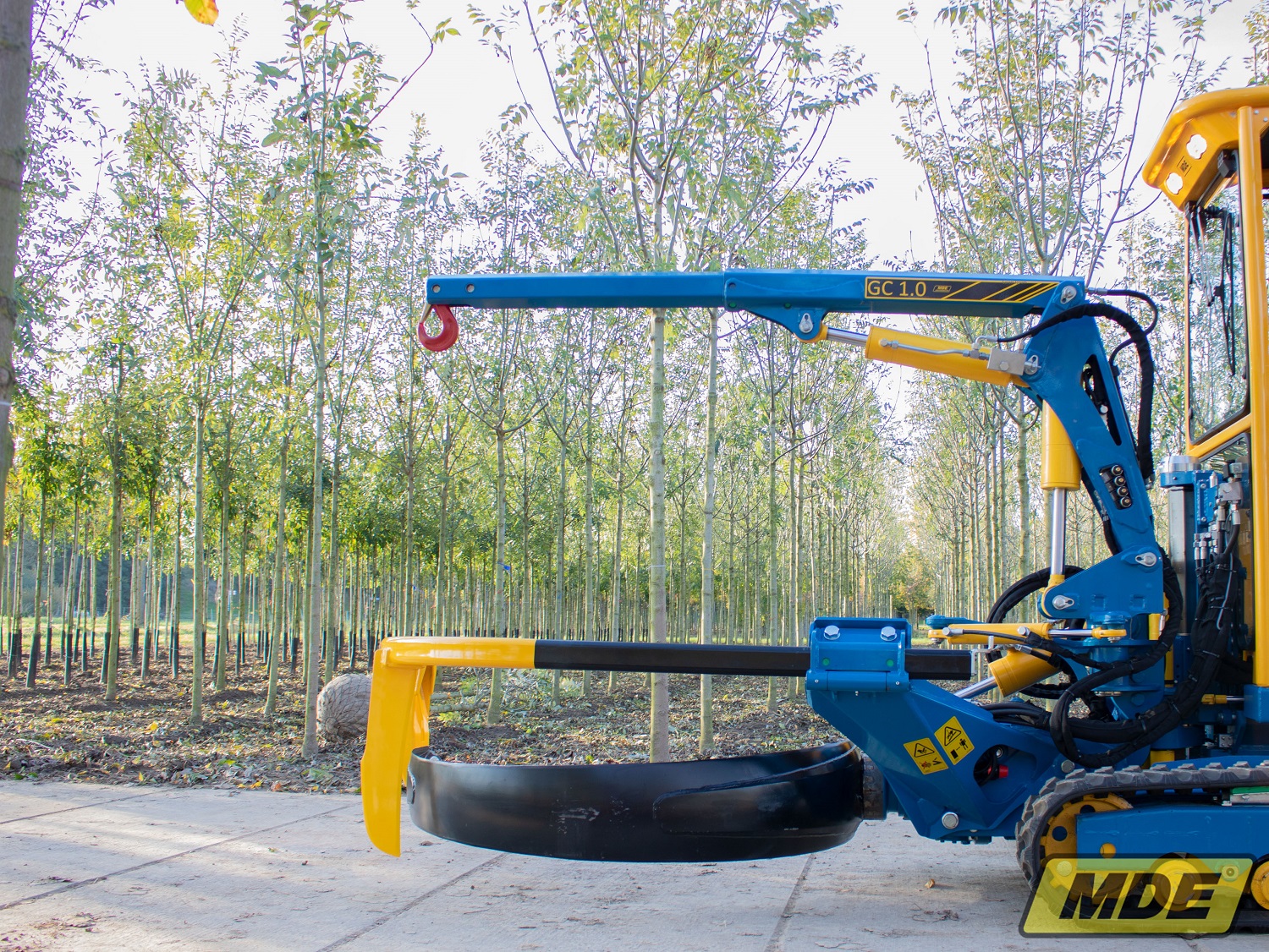 mde-machinebouw-globe-140-with-crane-17-