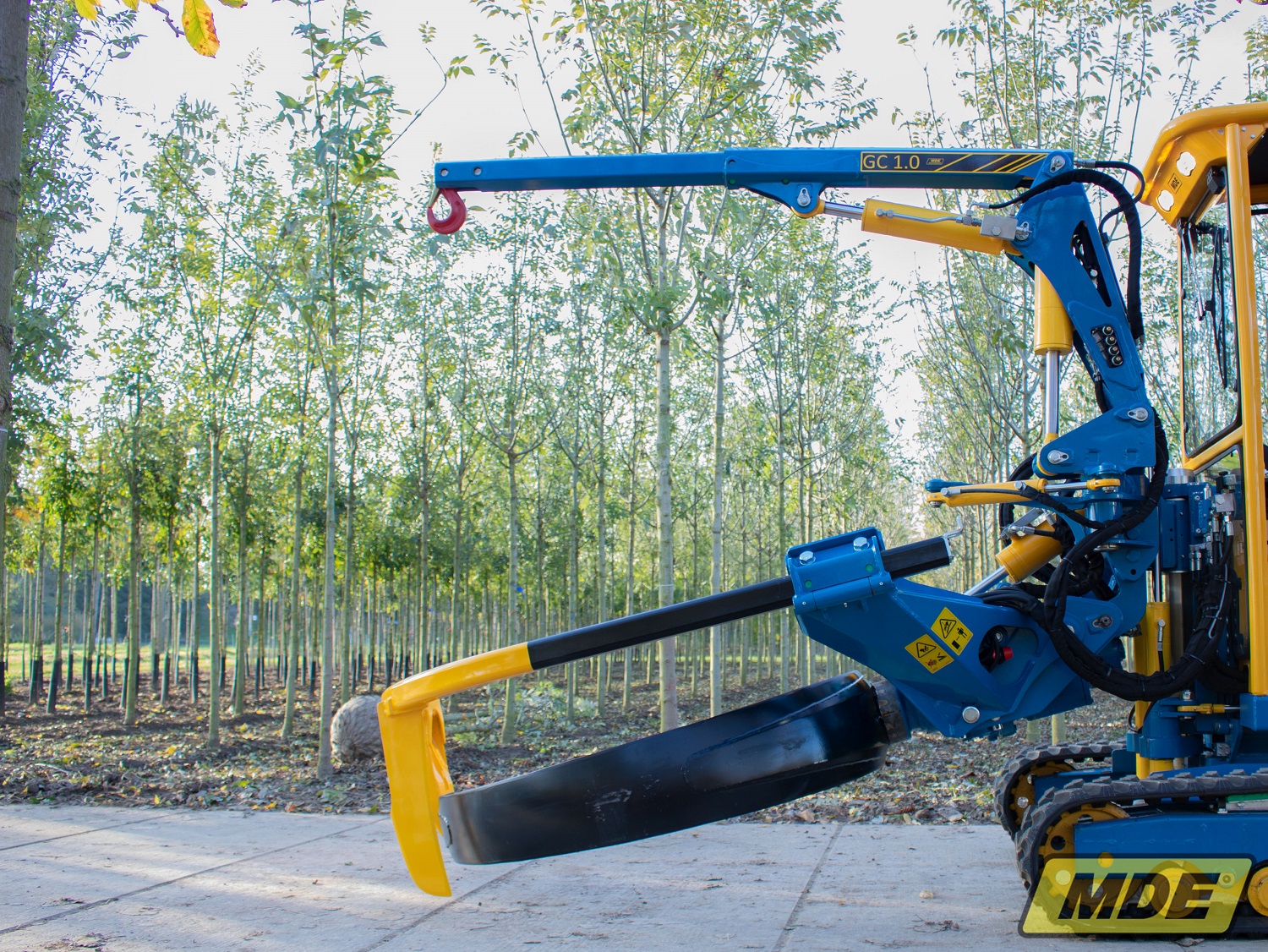 mde-machinebouw-globe-140-with-crane-21-1