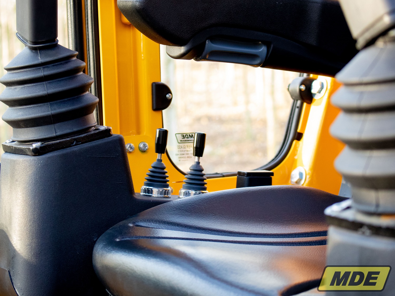 mde-machinebouw-globe-140-with-crane-35-1