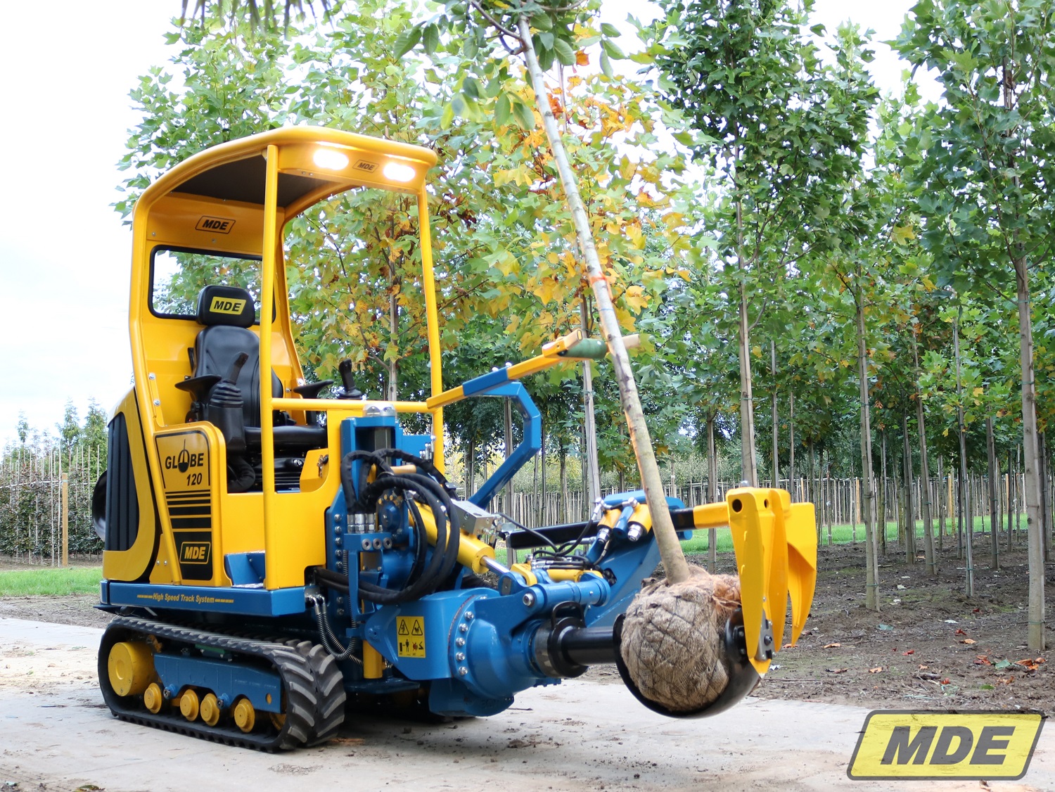 mde-machinebouw-globe-met-bomensteun-3-