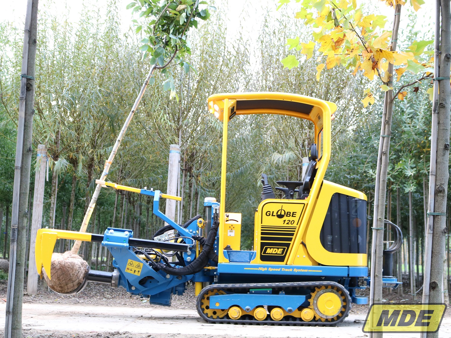 mde-machinebouw-globe-met-bomensteun-6-